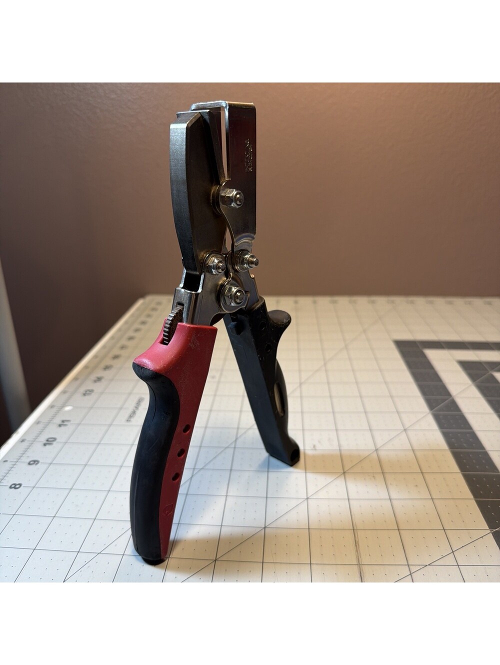 Malco Tool Pliers JCCR J-Channel Vinyl Cutter USA Great Used